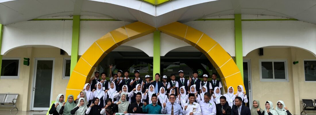ARABIC CAMP TAHUN 2025 MTS 3 PONOROGO DI KAMPUS IAIRM NGABAR